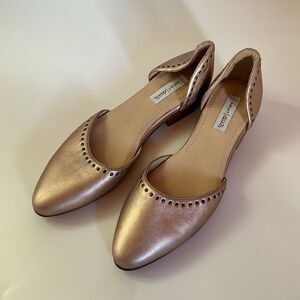 AriatTwo24 Women’s flats